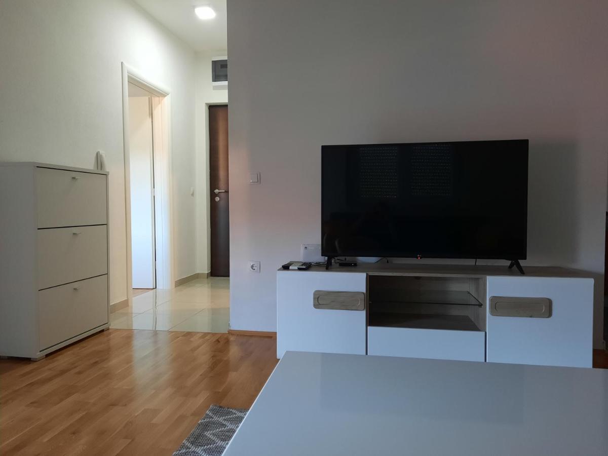 Apartment ชาพลินา ภายนอก รูปภาพ