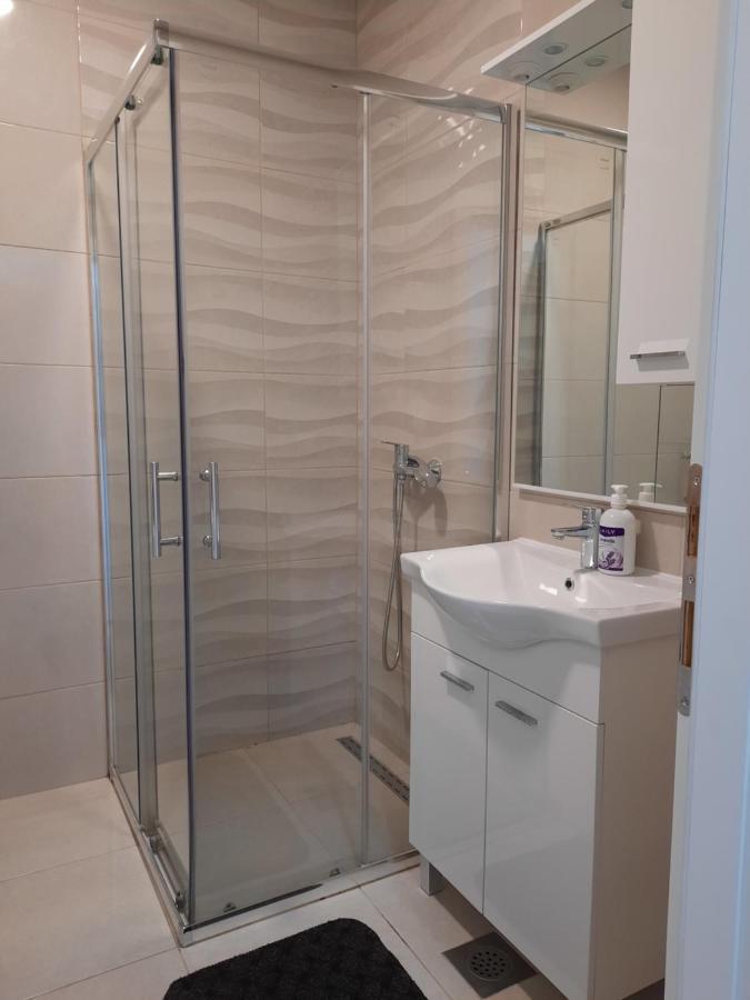 Apartment ชาพลินา ภายนอก รูปภาพ